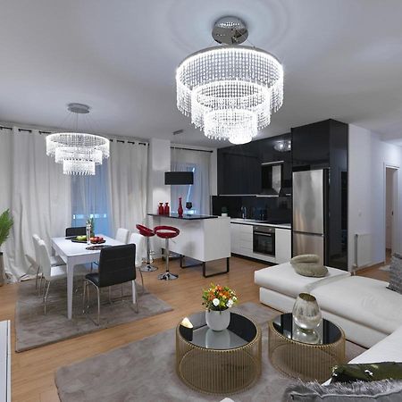 Elegant Apartment In Glyfada เอเธนส์ ภายนอก รูปภาพ