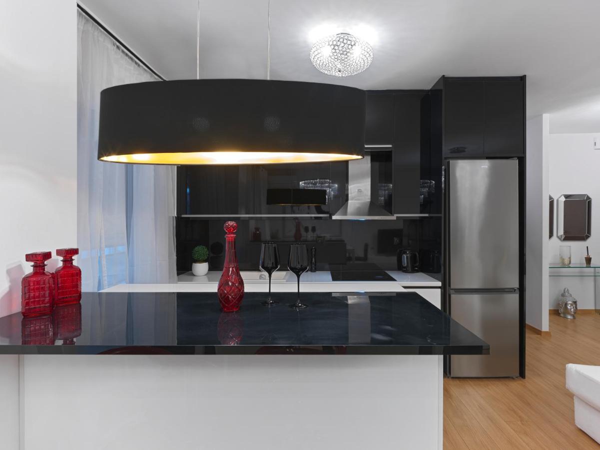 Elegant Apartment In Glyfada เอเธนส์ ภายนอก รูปภาพ