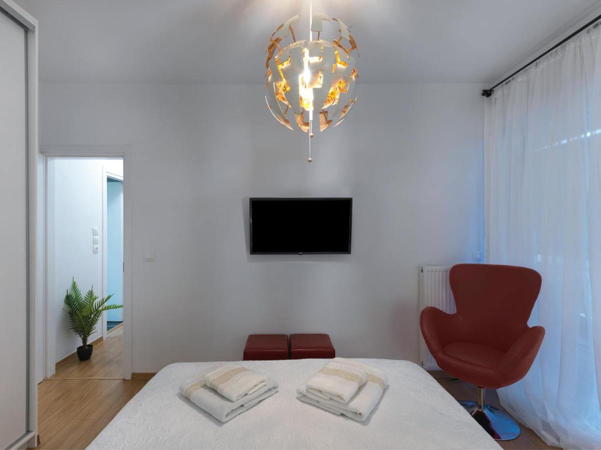 Elegant Apartment In Glyfada เอเธนส์ ภายนอก รูปภาพ