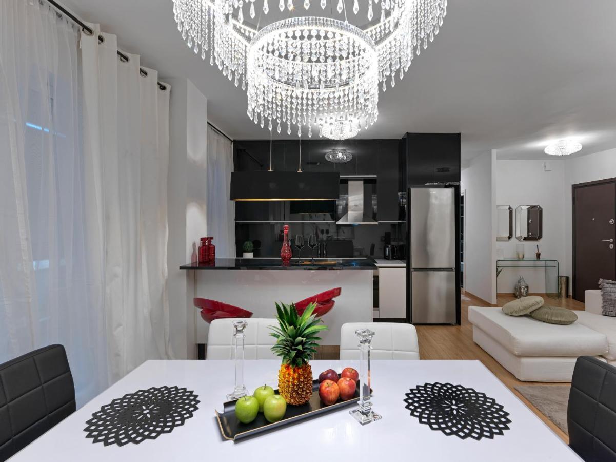 Elegant Apartment In Glyfada เอเธนส์ ภายนอก รูปภาพ