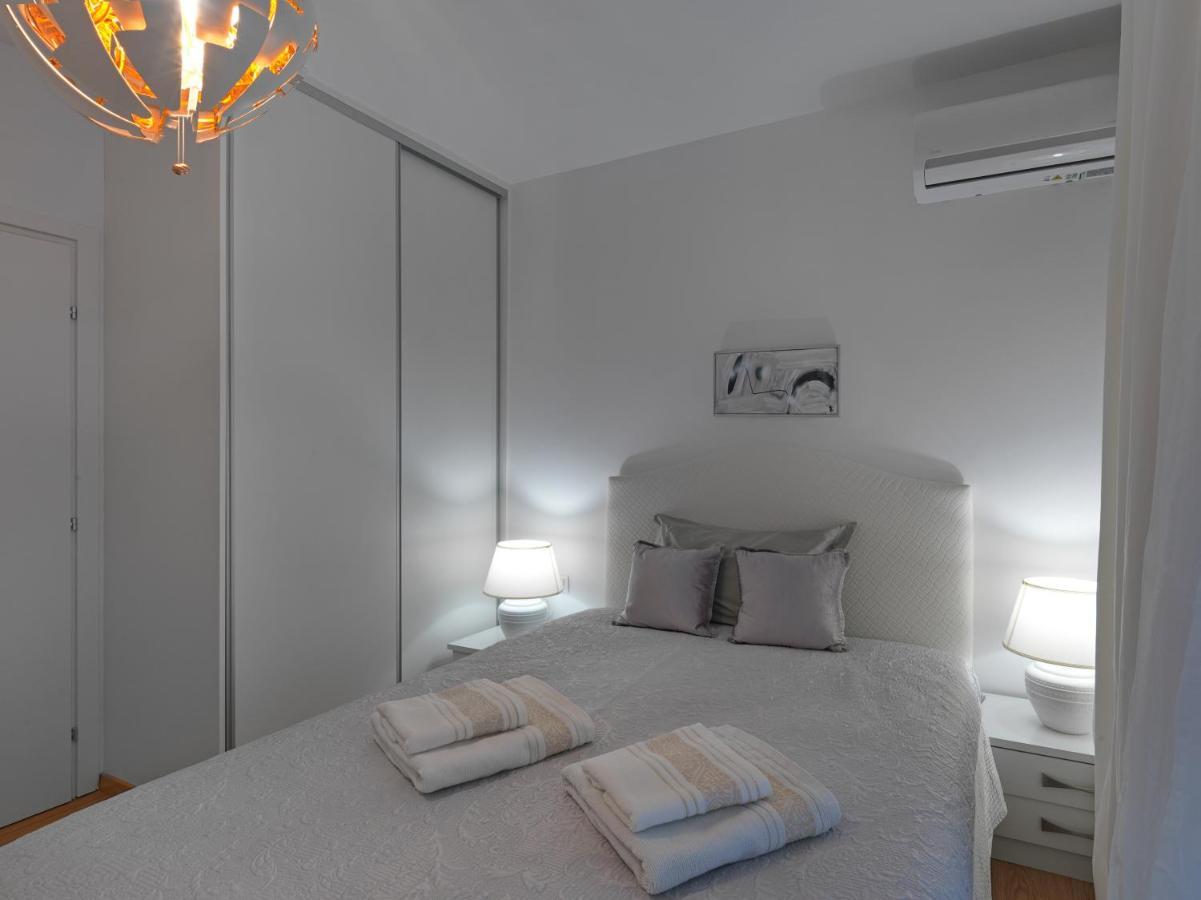 Elegant Apartment In Glyfada เอเธนส์ ภายนอก รูปภาพ