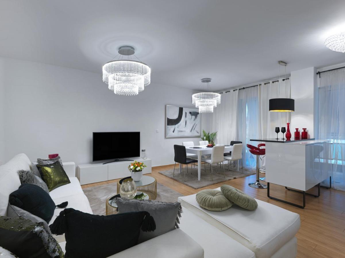 Elegant Apartment In Glyfada เอเธนส์ ภายนอก รูปภาพ