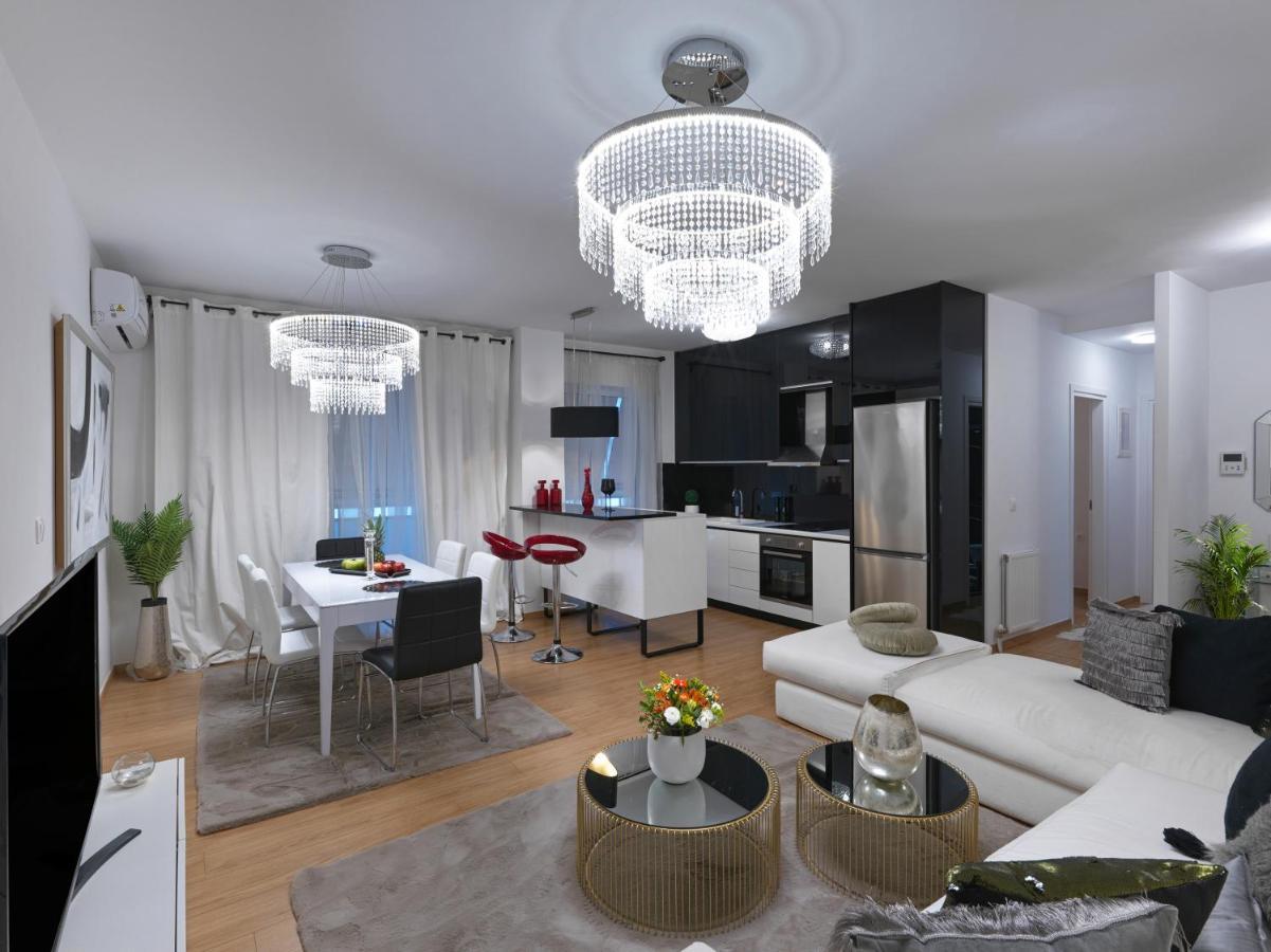Elegant Apartment In Glyfada เอเธนส์ ภายนอก รูปภาพ