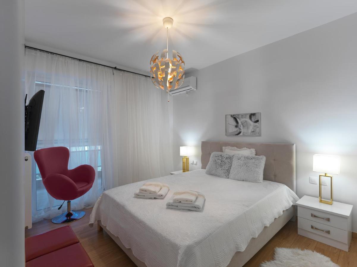 Elegant Apartment In Glyfada เอเธนส์ ภายนอก รูปภาพ