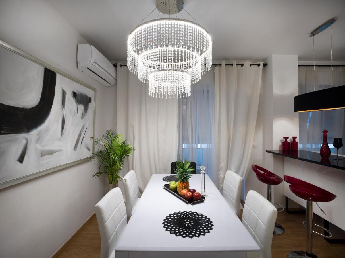 Elegant Apartment In Glyfada เอเธนส์ ภายนอก รูปภาพ
